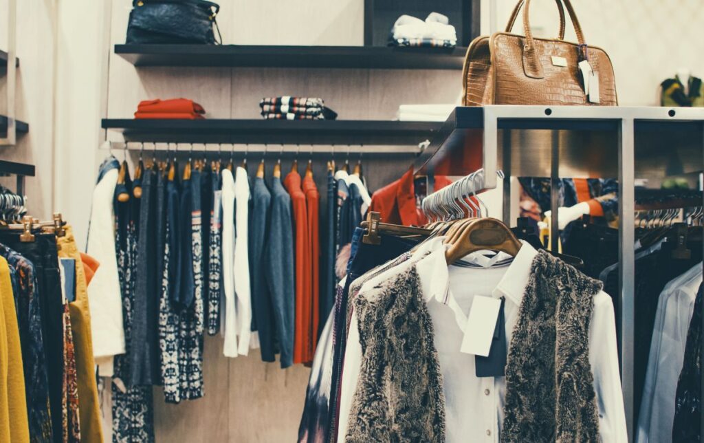 femme vetement mode magasin