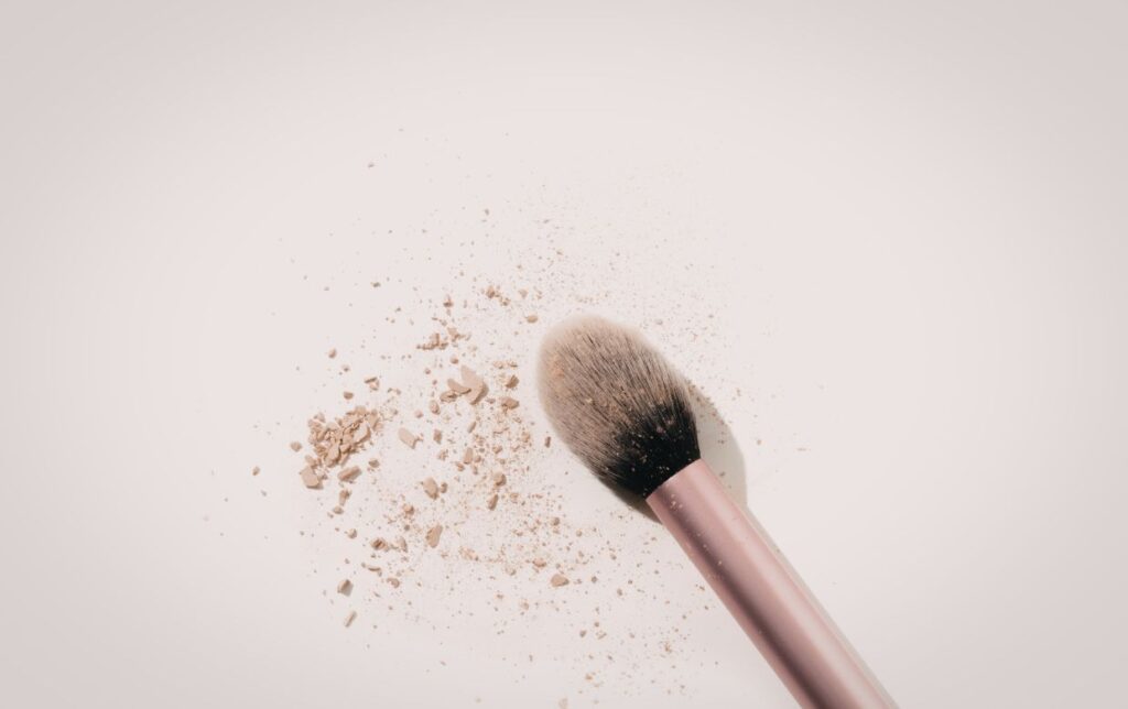 poudre matifiante maquillage